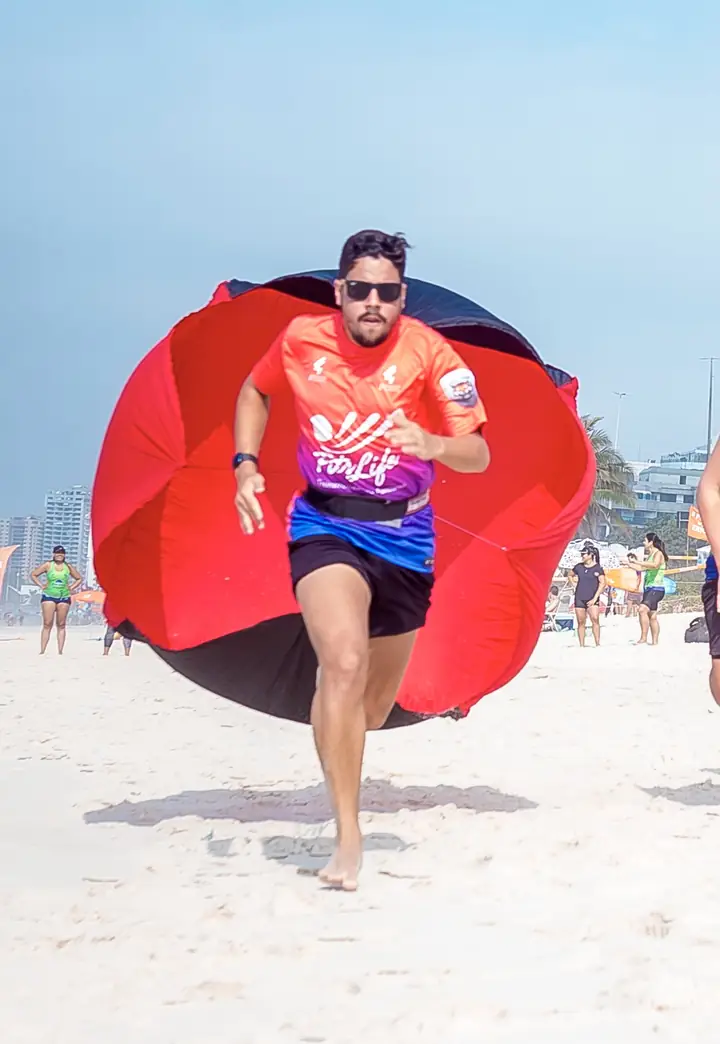 Treino funcional na areia próximo ao Tanque