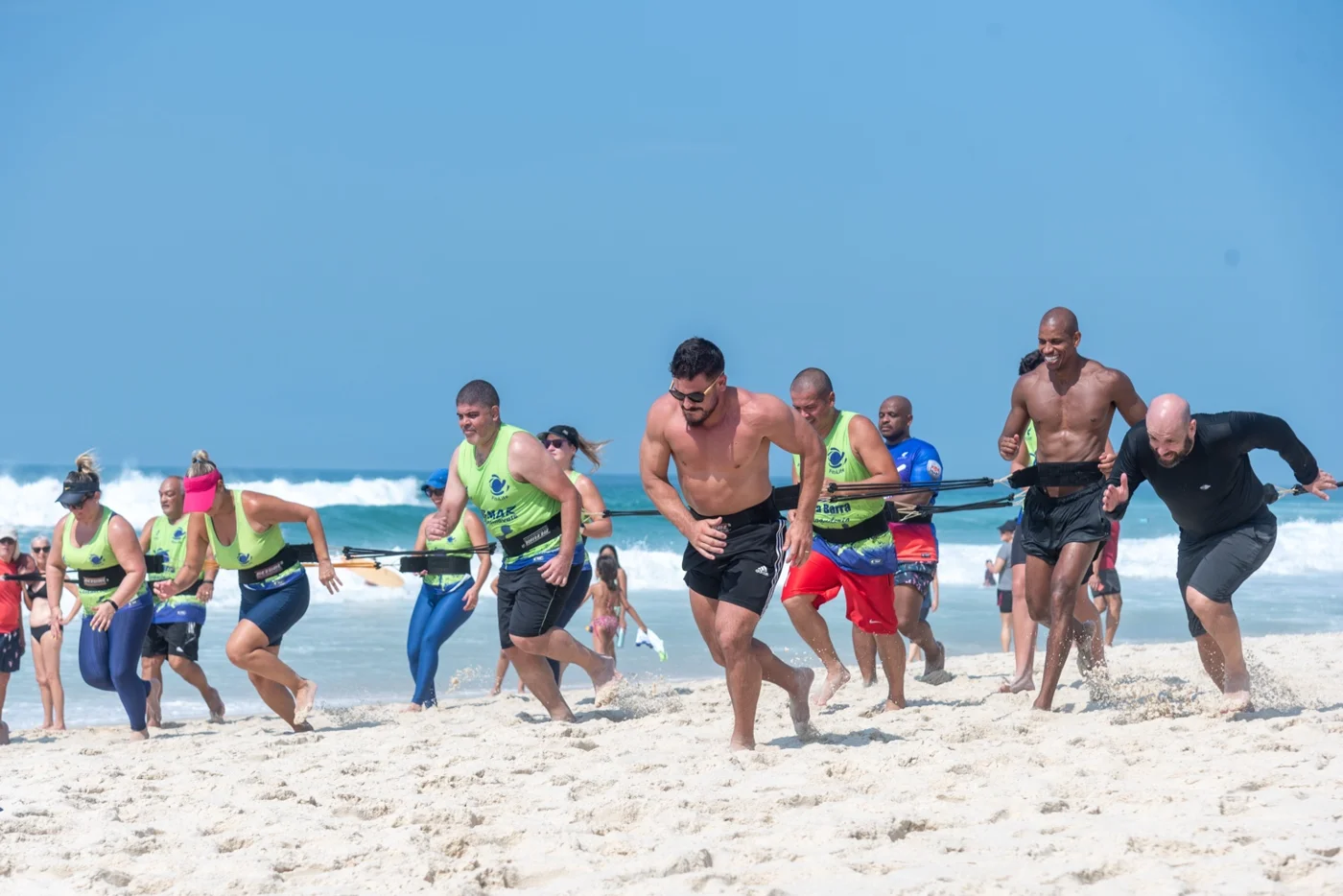 Treino funcional na areia na FITSLIFE